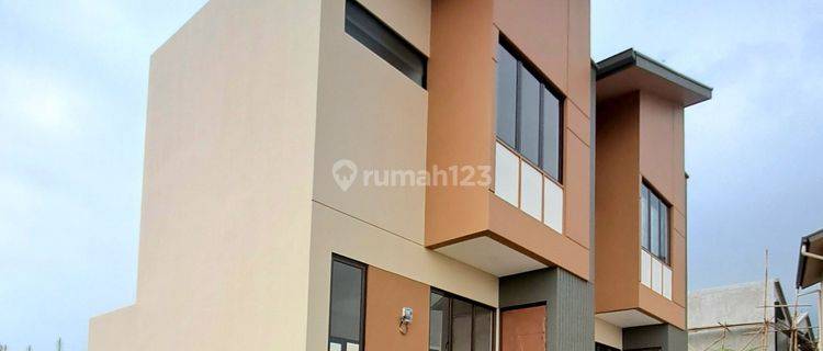 Rumah murah 2 lantai 3 kamar Cluster Ibuki di Jababeka  1