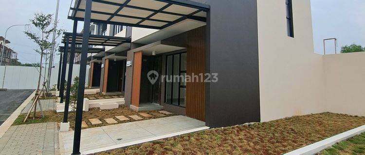 Rumah posisi hook 3 kamar siap huni depan Aeon Mall Delta mas 1