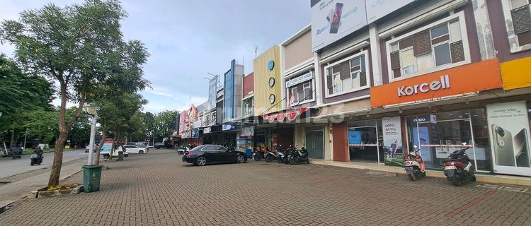 For Rent, Good Shop House, 15 Meters Long, Renovated, In Jababeka 1