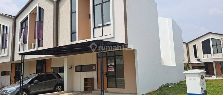 Rumah Pojok Baru Dan Rapi Disewakan Murah Di Jababeka 1