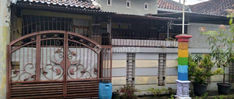 Rumah lama di tengah kota jalan citarum tengah, bugangan, semarang timur 1