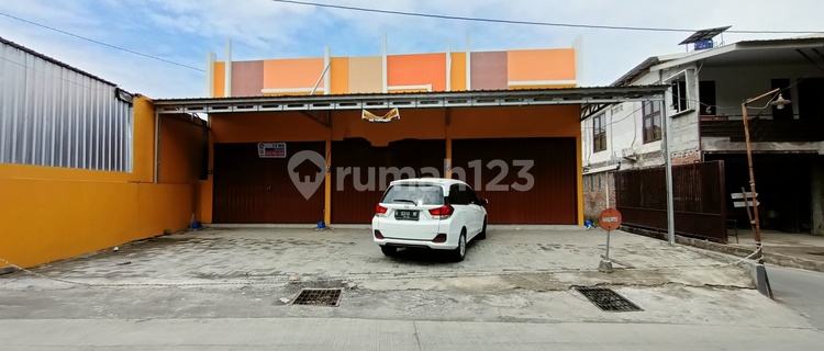 Kios di Sendangguwo Raya, Gemah, Majapahit 1