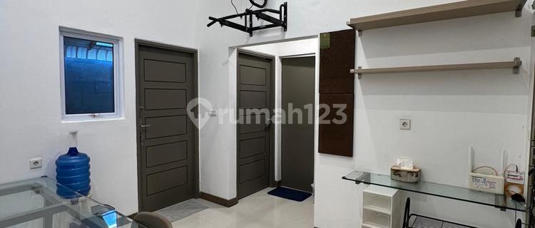 Rumah Full Furnish Bagus dan Strategis 1