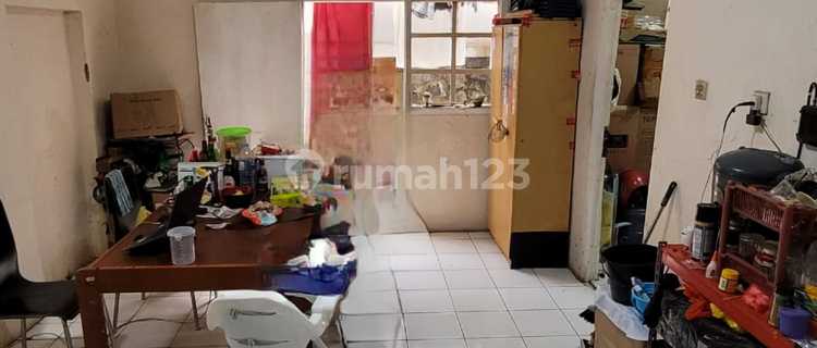 Boarding House + Residence Setra Sari, Bandung 1