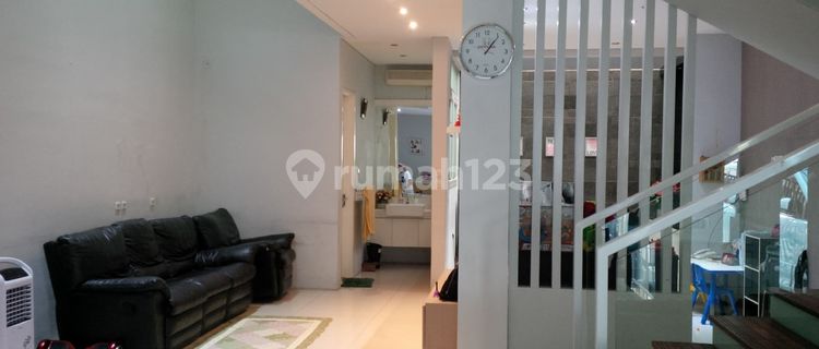 Rumah Bagus Semi Furnished Batununggal, Bandung 1