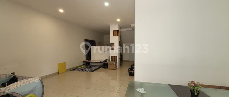 Rumah Bagus Sayap Lengkong, Bandung 1