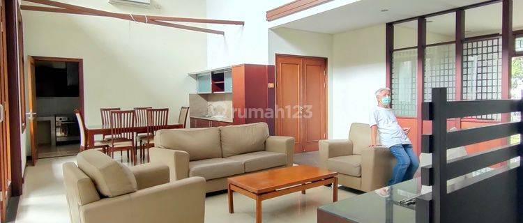 Rumah Bagus di Komplek setraduta 2 Lantai Barat 1