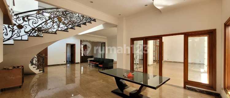 Rumah Mewah 2 Lantai Di Komplek Dadali, Shm 1