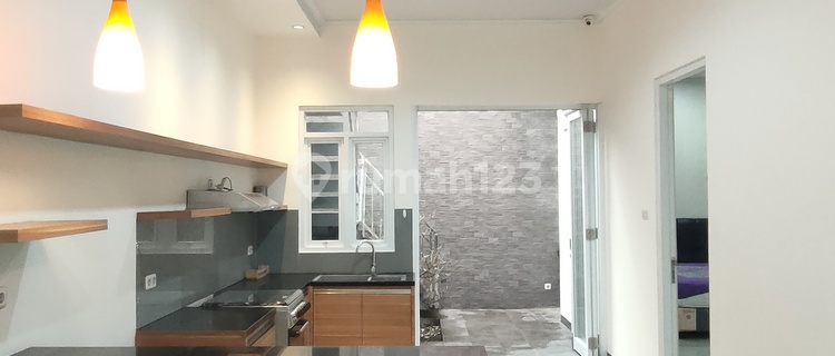 Nice 2-Story House In Tki V Springville Northwest Shm 1