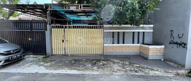 Rumah Bagus Unfurnished SHM di Jagakarsa Jaksel, Jakarta Selatan 1