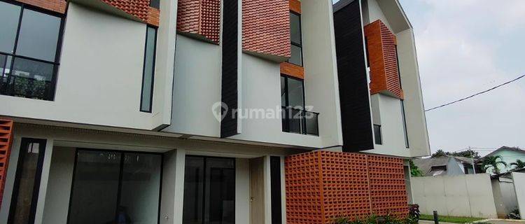 Rumah 3 Lantai Strategis Dekat Bintaro Xchange, Stasiun Dan Tol  1