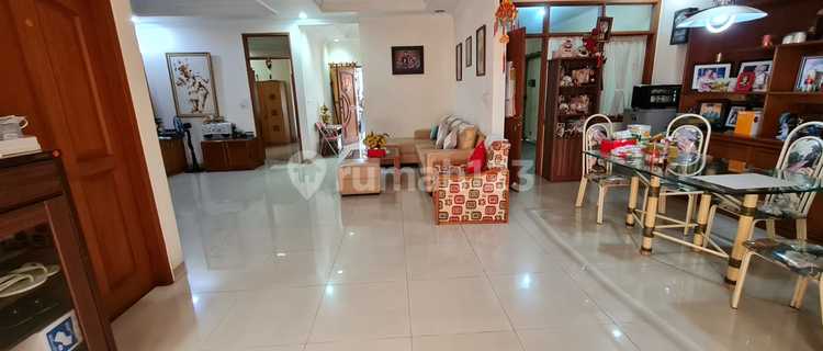 Rumah Bagus Unfurnished SHM di Sumber Sari , Bandung 1