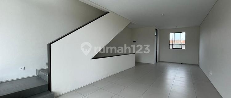 New 2-Story Shop House with a Good View at KBP Sasakirana 1