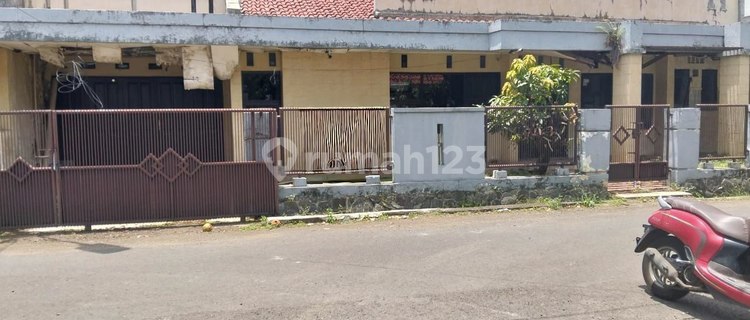 Rarely Are There Inexpensive Houses with Land Calculation in Turangga 1