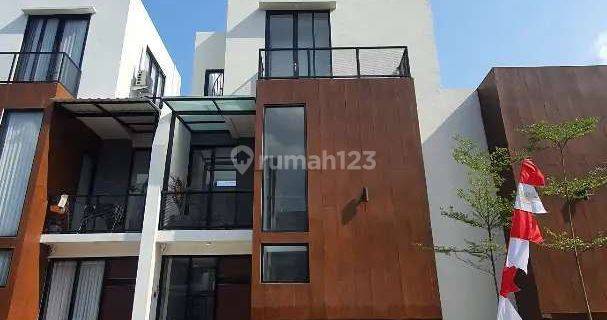 Rumah Modern 3 Lantai di Antapani Sudah SHM 1