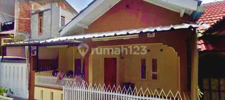 For Sale, Affordable House, Ready to Occupancy, Flood-Free, Strategically Located in Sariwangi, North Bandung. 1