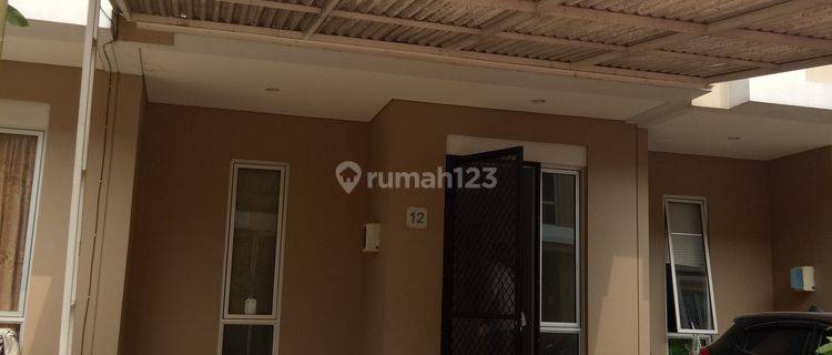 Disewakan Rumah 2lt lokasi strategis  1