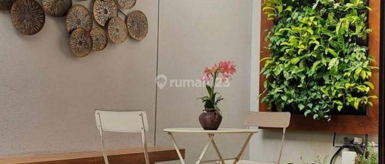 Rumah Bagus Unfurnished HGB di Flora Summarecon Bandung , Bandung 1