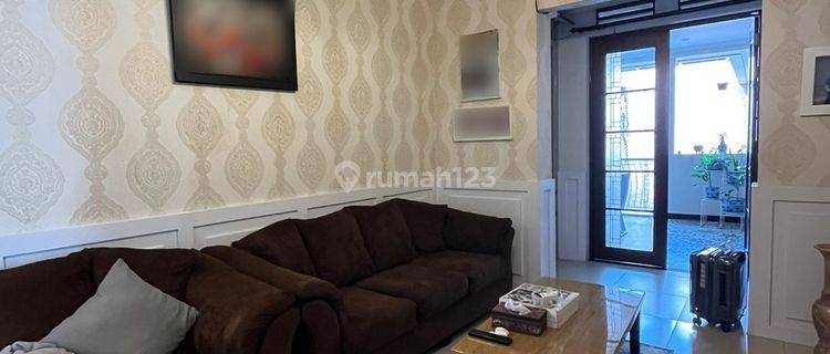 Rumah Bagus Semi Furnished SHM di Asri & Terawat Di Btd Kbp, Bandung 1