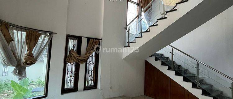 Rumah 2 Lantai Bagus Unfurnished SHM di Batununggal, Bandung 1