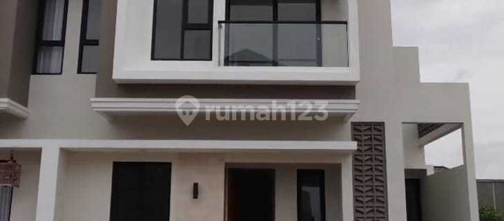 Two-Story House With 2-Car Carport, One Gate System Cluster, 24-Hour CCTV & Security, Smart Home System (Smart Door Lock, CCTV, Plug-In AC, Internet Access) 1