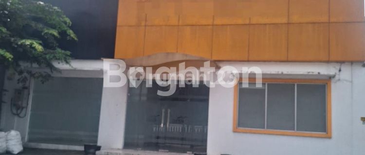 SHOPHOUSE (COMMERCIAL BUILDING) LOCATED BY A BUSY MAIN ROAD ACCESSIBLE BY CONTAINER TRUCKS, TRAILER TRUCKS, AND WINGBOX TRUCKS. 1