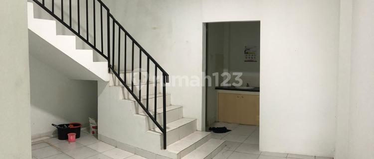 Shop House for Rent in Cempaka Putih – Prime Location, Ready to Use! 1