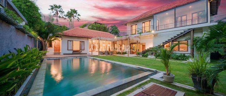 Dijual luxury villa di Jalan raya canggu kuta utara 1