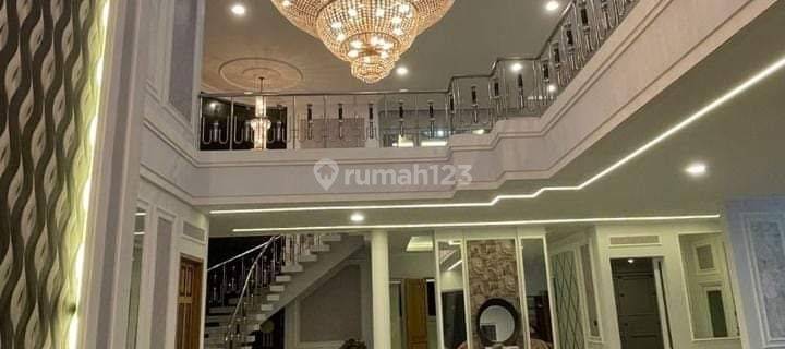 Dijual rumah mewah dan megah gatsu tengah 1