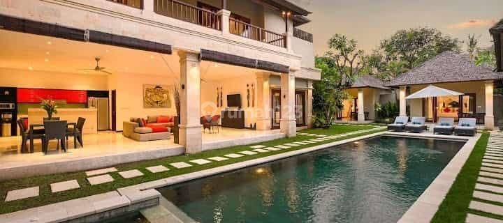 For Sale Luxury Villa in Central Seminyak Kuta Badung Bali 1