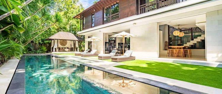 Dijual villa kayu aya seminyak 200 meter ke pantai 1