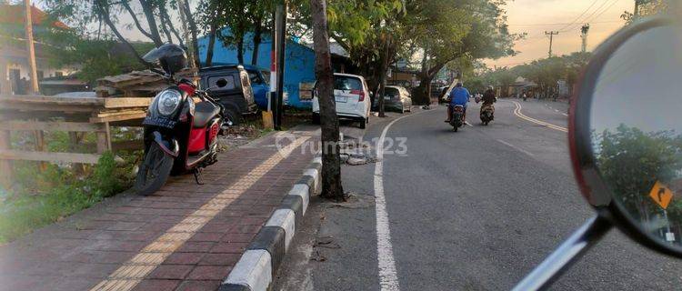 DIKONTRAKKAN sebidang tanah kosong Lokasi Jalan Utama Mahendradatta, dekat dengan hotel Nirmala.  1