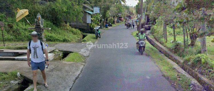 For rent a plot of land located on the main road of Tirta Tawar Ubud, Villa neighborhood and near Central Ubud 1