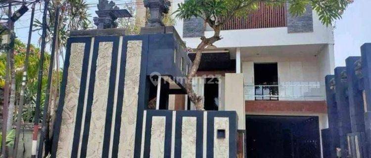 Dijual Rumah Dekat Lapangan Bajra Sandi Renon 1