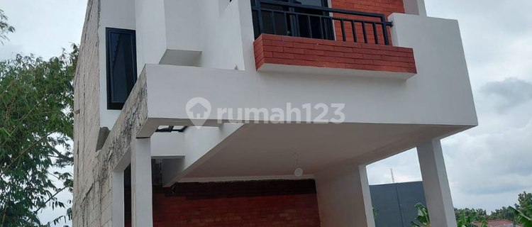 Rumah 2 Lantai Scandinavian Termurah Dekat ke Stasiun Depok Lama 1