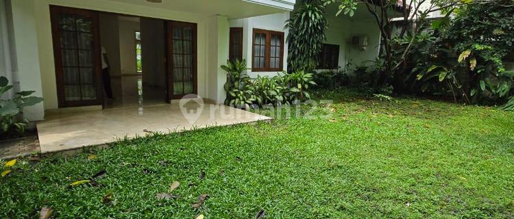 Rumah Di Wijaya Kebayoran Baru 1