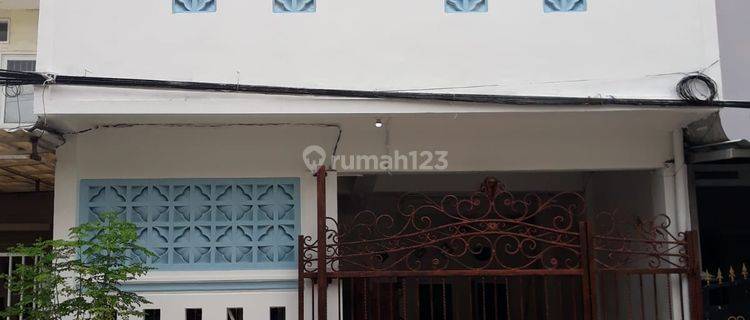 Rumah 3lt 6x18 108m2 4kt di Perumahan Taman Surya 5 Kalideres 1