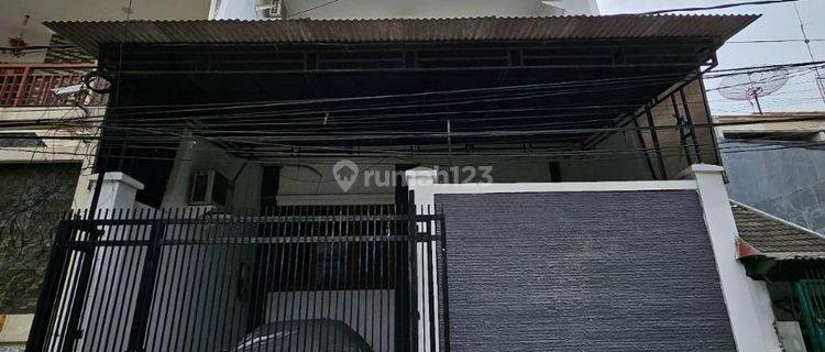 Rumah Tpi 3lt 7x18 1kt Ada Lift Barang Ex Konveksi Tubagus Angke  1