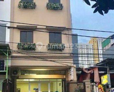 Ruko 3,5Lt 5x24 120m2 Lokasi Strategis Jalan Raya Muara Karang 1