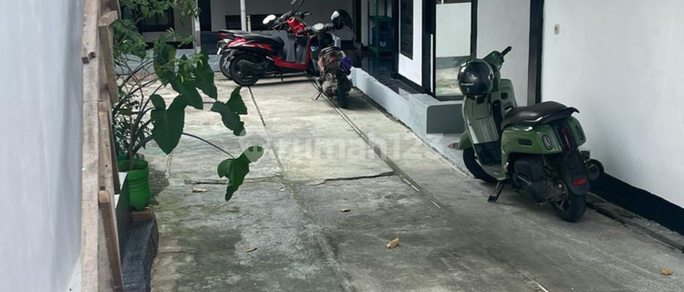 House and Boarding Business in Cilandak, 2 Floors, 25 Rooms, 571m2 SHM, Strategic Location 1