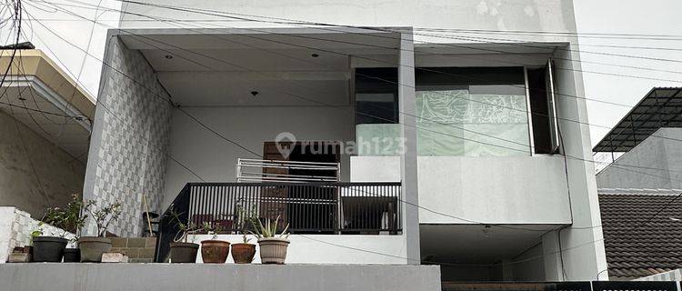 Rumah Taman Kencana 3,5 Lantai 8x15 3+1KT SHM Bisa KPR Strategis 1