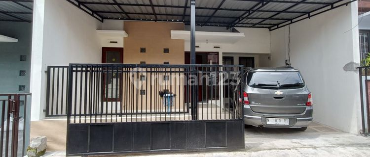 House on Ikan-Ikan Baru Street is cheap and near UB campus. 1