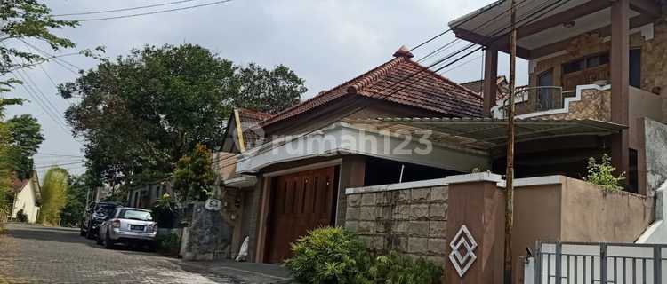 House Only 5 Minutes to UII Integrated Campus Sleman 1