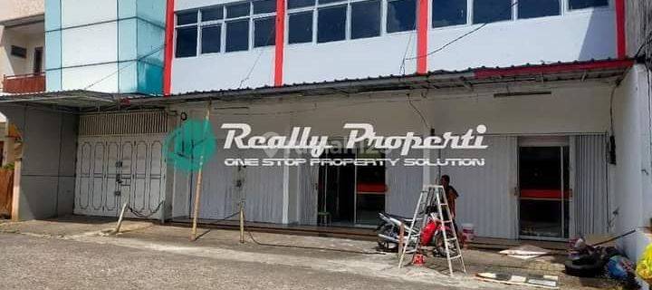 Disewakan Ruko 3 Gandeng dalam komplek  1