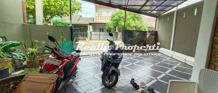 Rumah Bagus Semi Furnished SHM di Mustikajaya, Bekasi 1