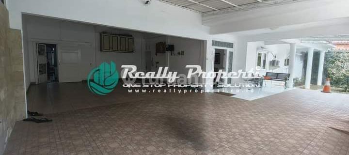 Rumah dengan Halam Luas dan Asri di Jatiwaringin Pondok Gede Bekasi 1