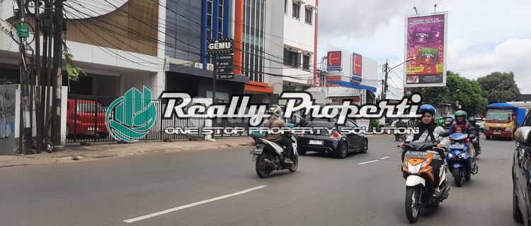 For Rent 4-Story Shop House on Jatiwaringin Main Road 1