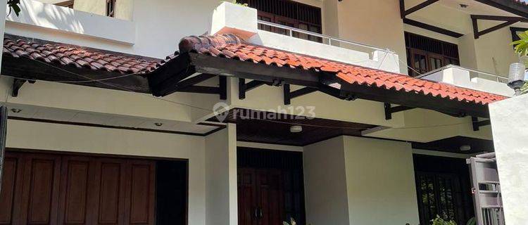 Dijual Turun Harga Rumah Mewah Lokasi Gatot Subroto 1