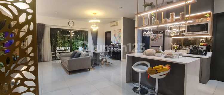 House in Wisteria Fully Furnished Attic Room Ready to Move In Piano Included 1