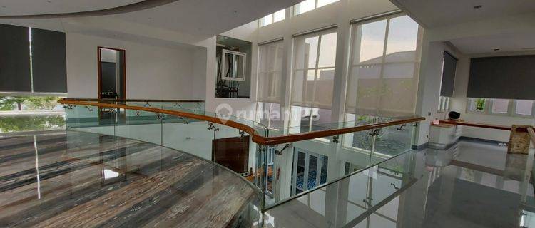 Rumah Graha Famili PRIVATE Kolam Renang + Furnish Modern Mewah 1